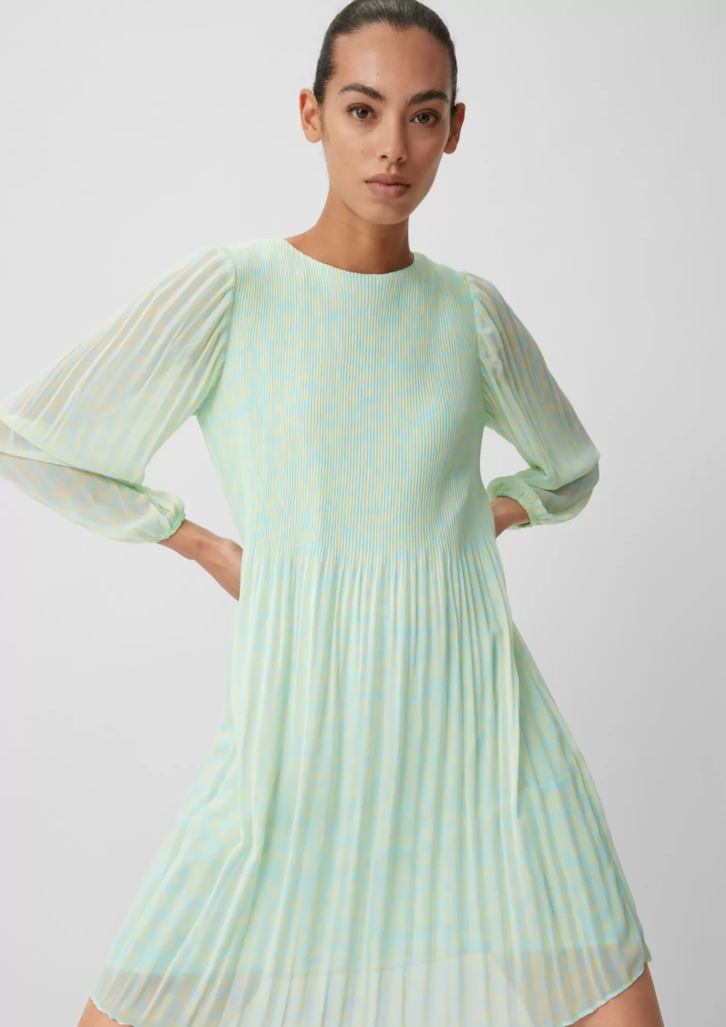 Shop Comma Chiffonkleid Mit Plisseefalten