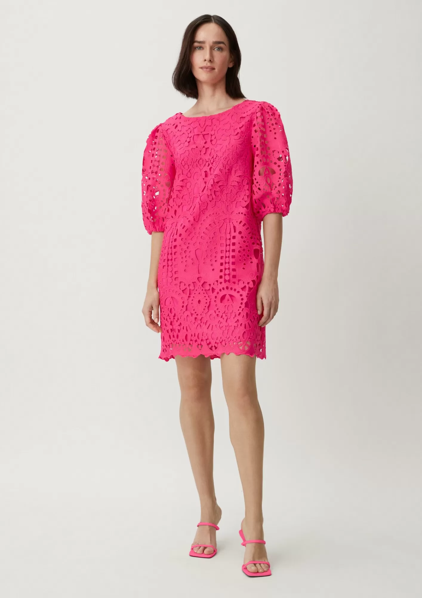 New Comma Kurzes Kleid Mit Lochstickerei